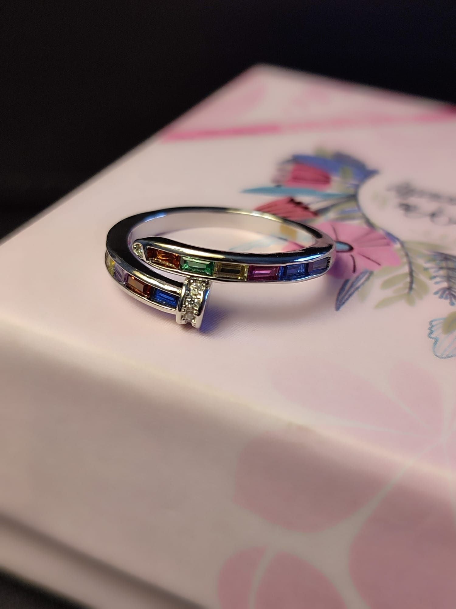 Elegantni prilagodljivi prsten od 925 srebra