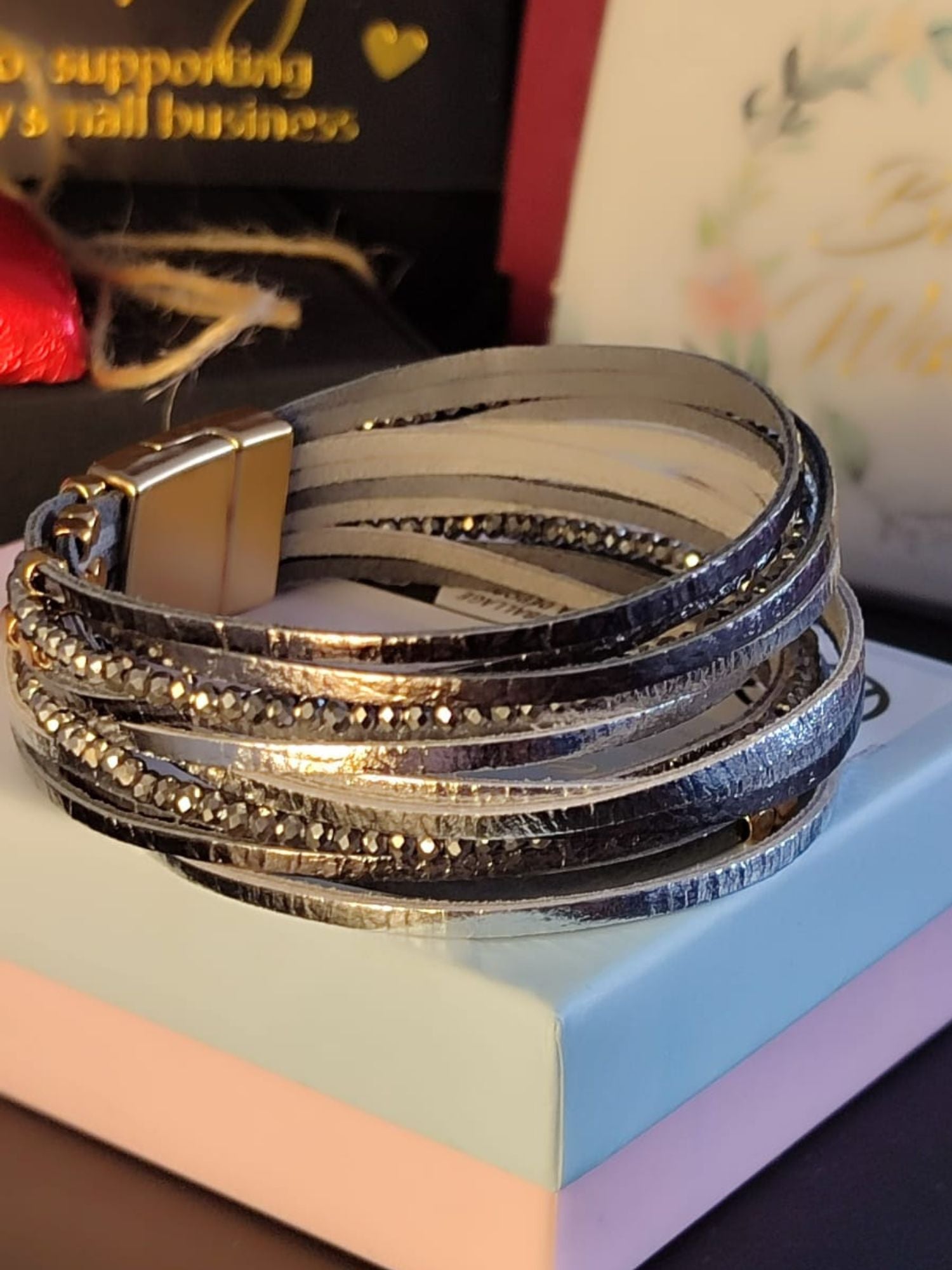 Vintage višeslojna kožna narukvica