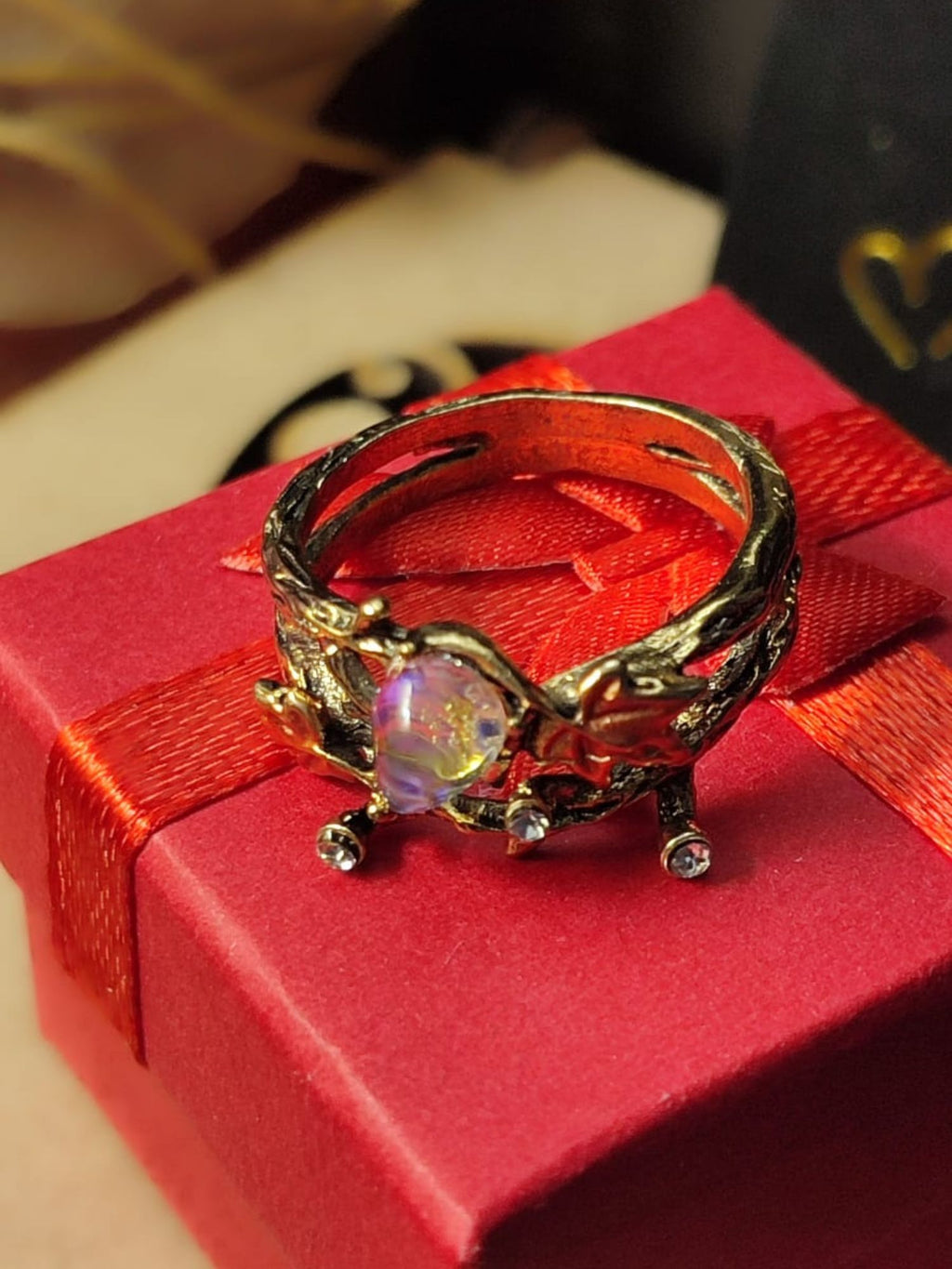 Vintage boho prsten sa cvijetnim drvenim perlicama