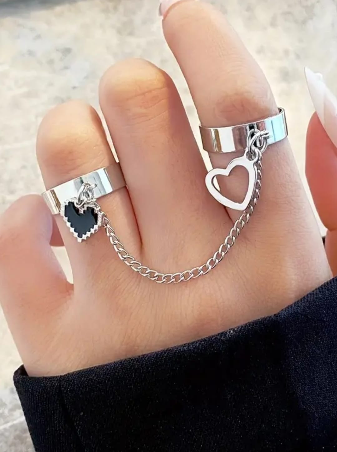 Moderni dvostruki prsten u obliku srca