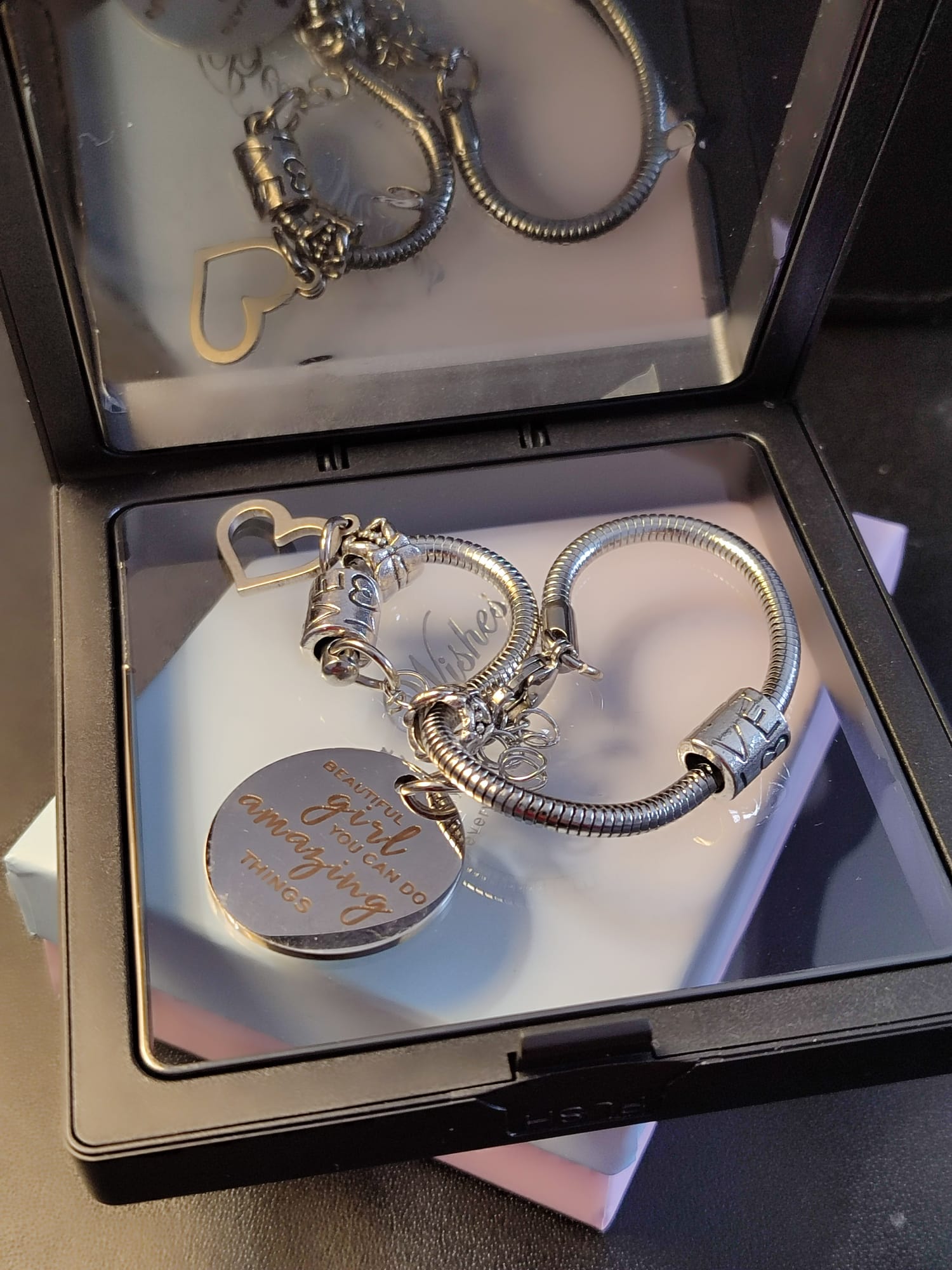 Prilagodljiva narukvica od nehrđajućeg čelika