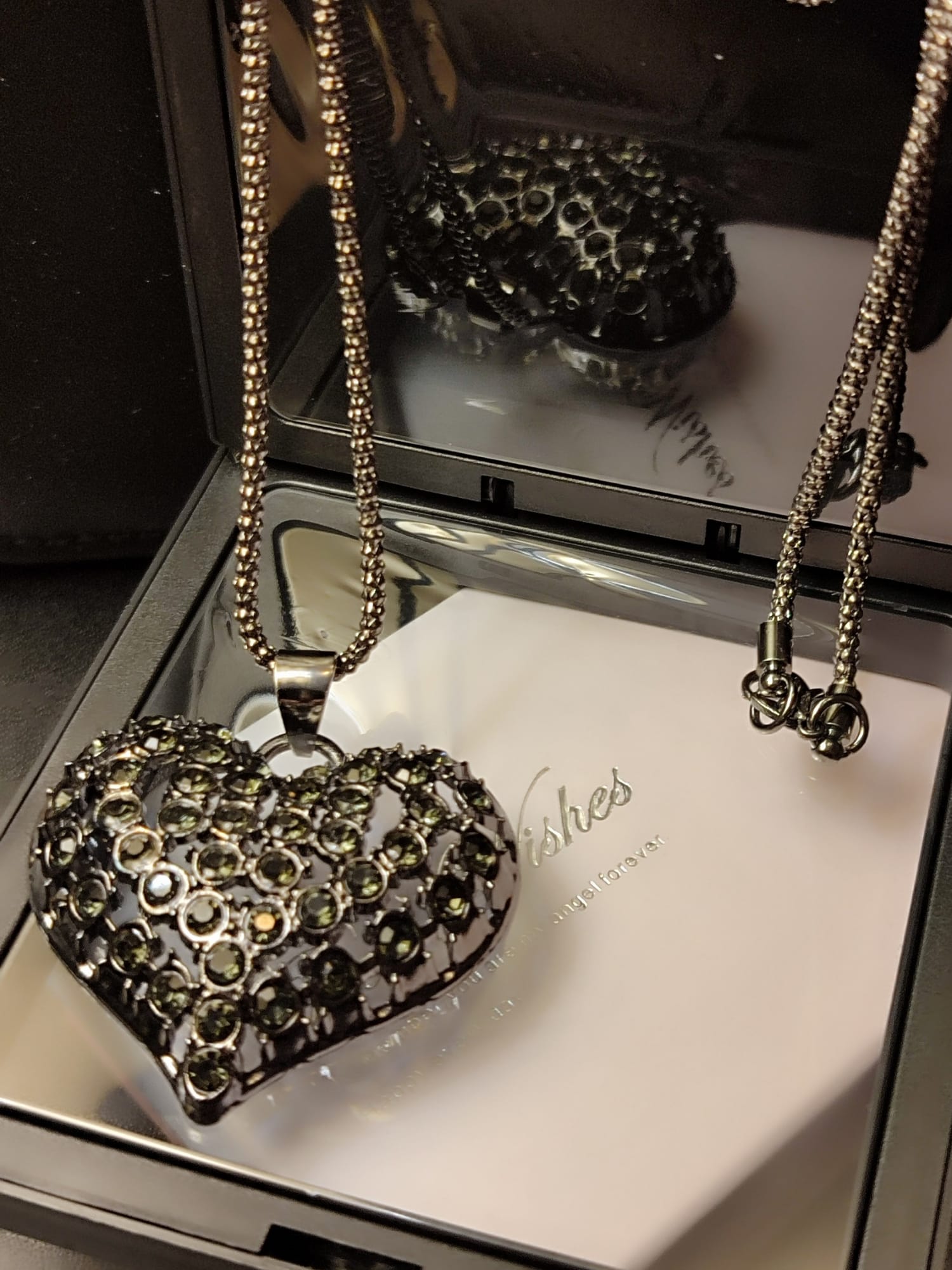 Kreativni ogrlica sa kristalima u obliku srca