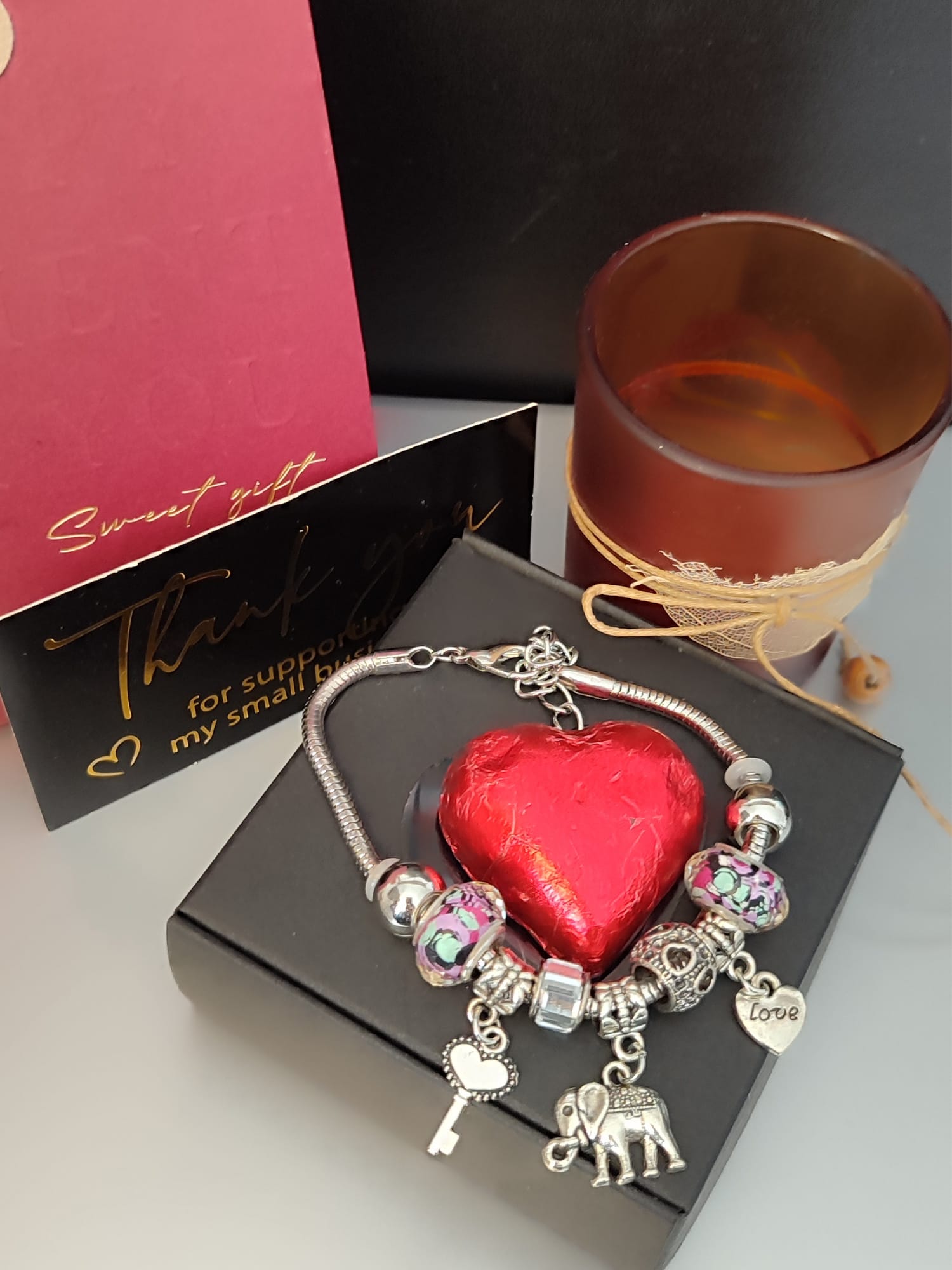 Narukvica s privjeskom