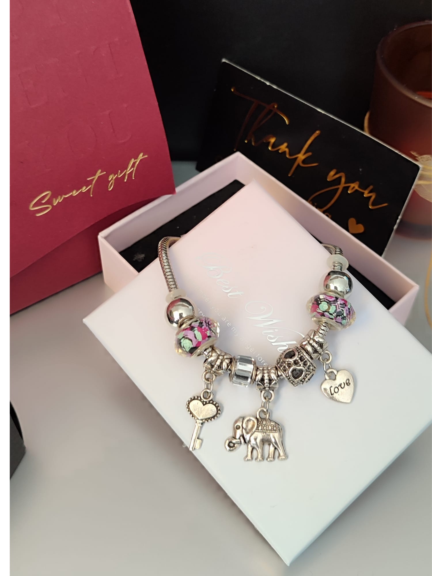 Narukvica s privjeskom