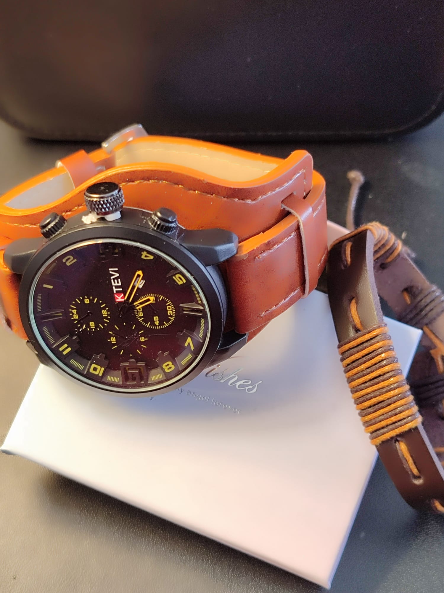 Smješteno na sat + narukvica